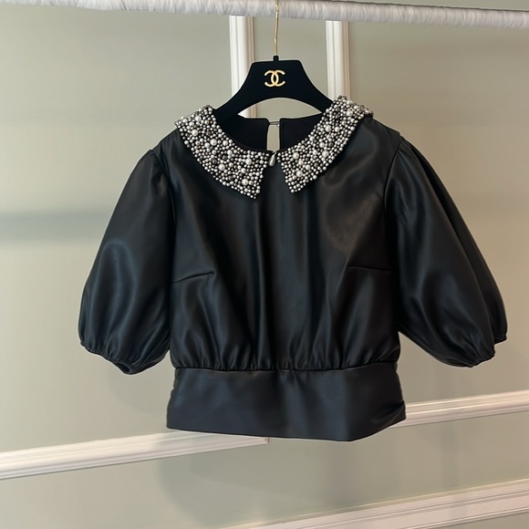 Faux Leather puff sleeve top - Picture 1 of 4